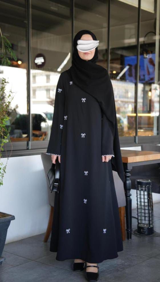 Black Bow Embroidered Abaya with stoller