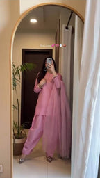 Qalbeena Pinkish Farshi