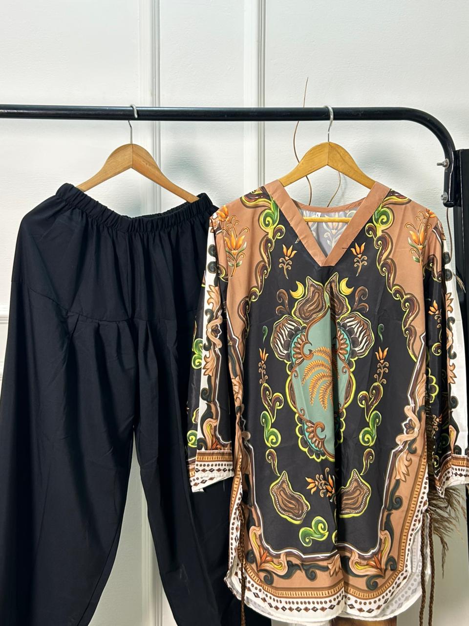 Aks-e-Hoor 2-Piece FARSHI