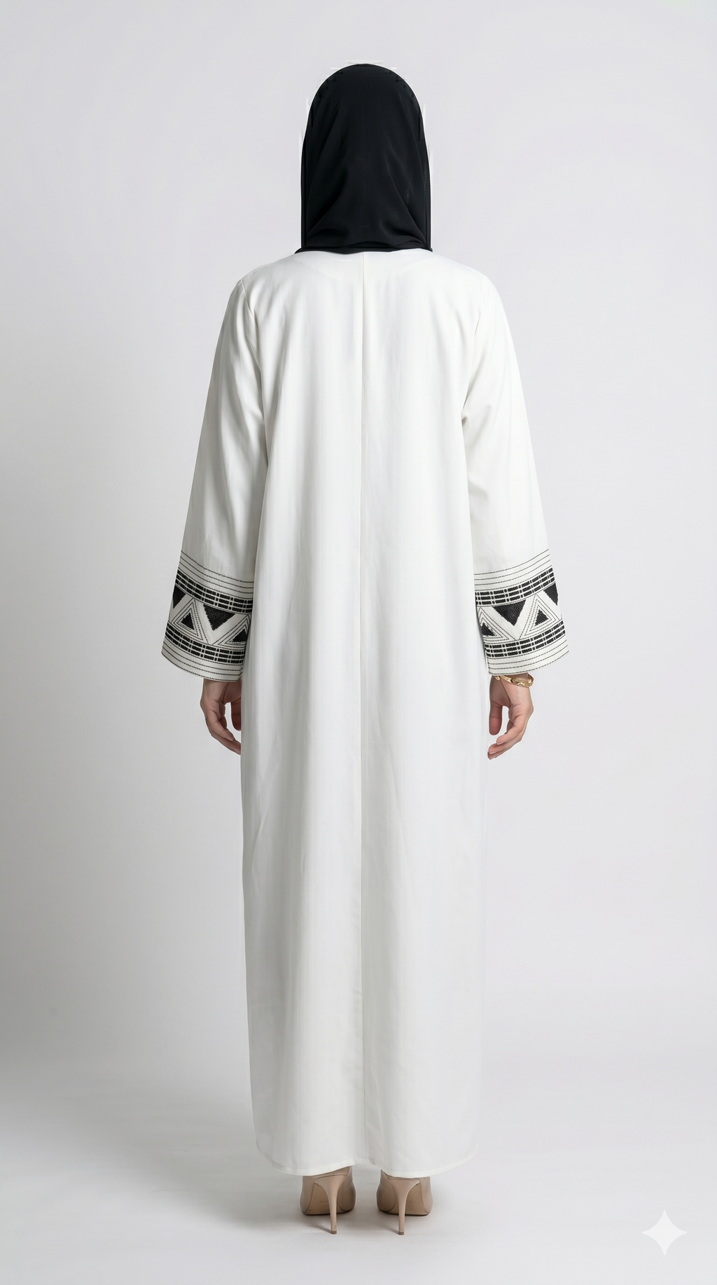 Graceful Embroidered Upper Abaya – Statement Style