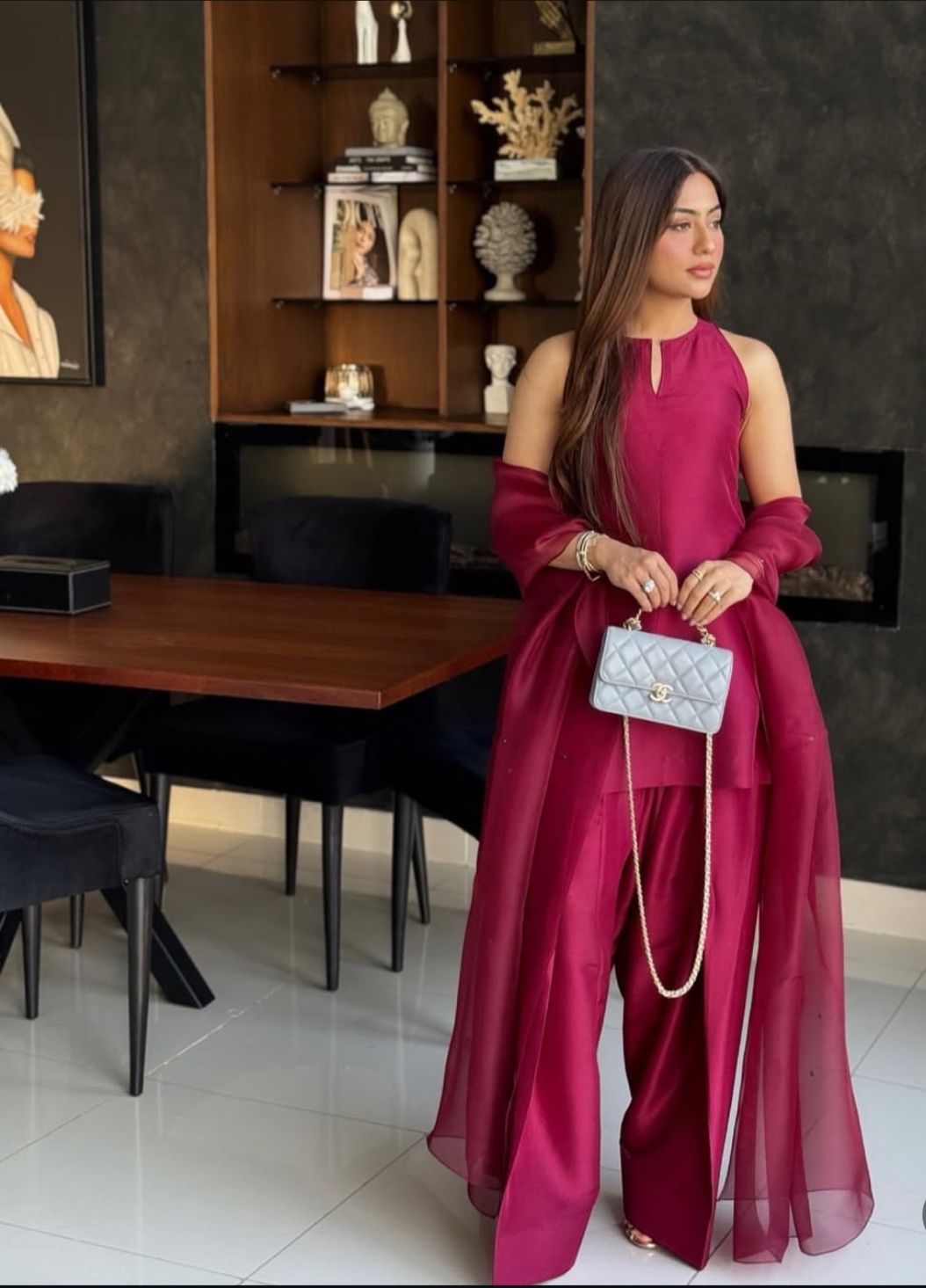 Elegant Farshi