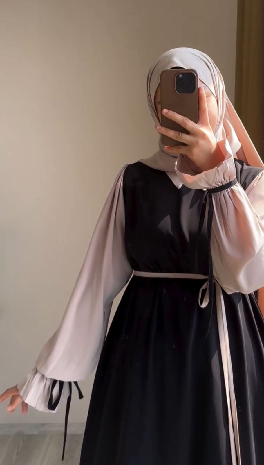 Noir Grace Abaya with stoller