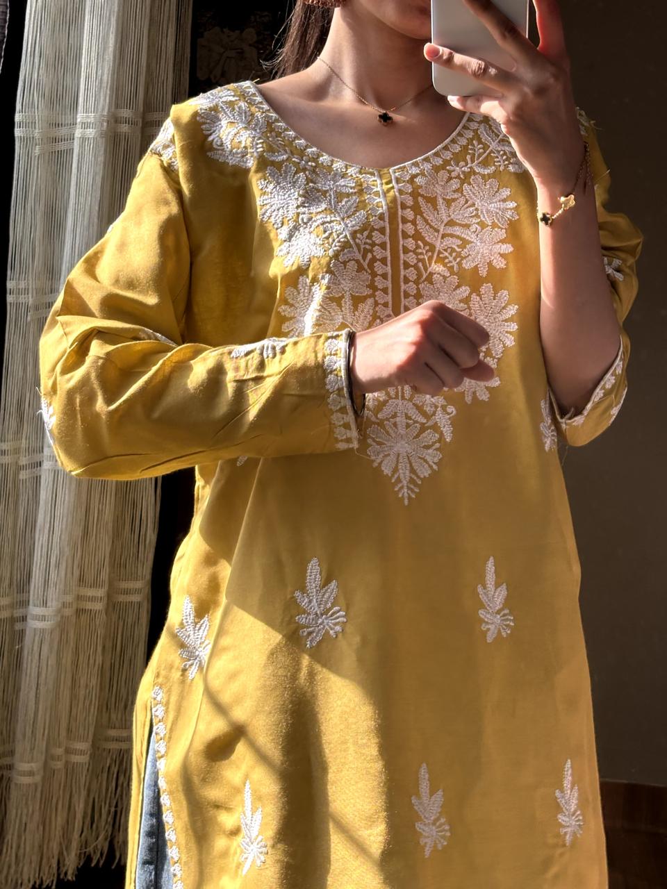 Qalbeena Embroided Indian Kurti